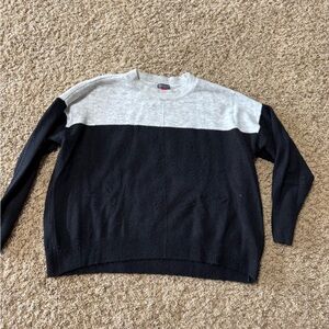 Vince Camuto Light Gray Knit Pullover